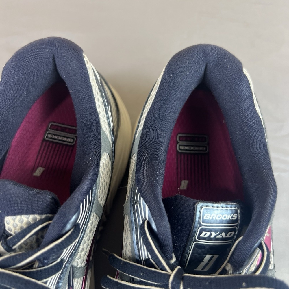 Brooks Dyad 8 Women's Size 10.5 Wide Running Shoes Athletic Walking Sneakers - Picture 11 of 12
